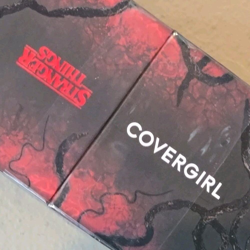 2 Pack New Sealed Covergirl Stranger Things The Crawl Face & Eye Multi Palette